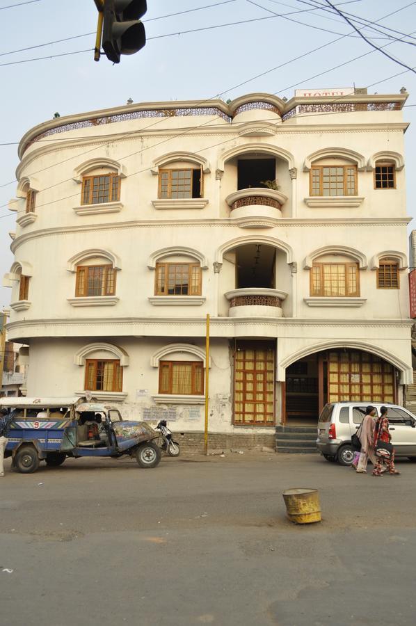 Hotel Pleasure Landmark Ujjain Luaran gambar